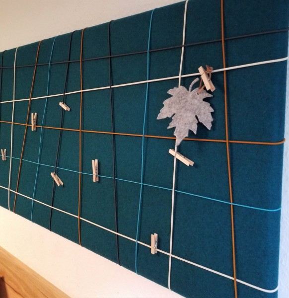 PINNWAND / Memoboard 80 x 40 cm, Wollfilz auf Holzrahmen